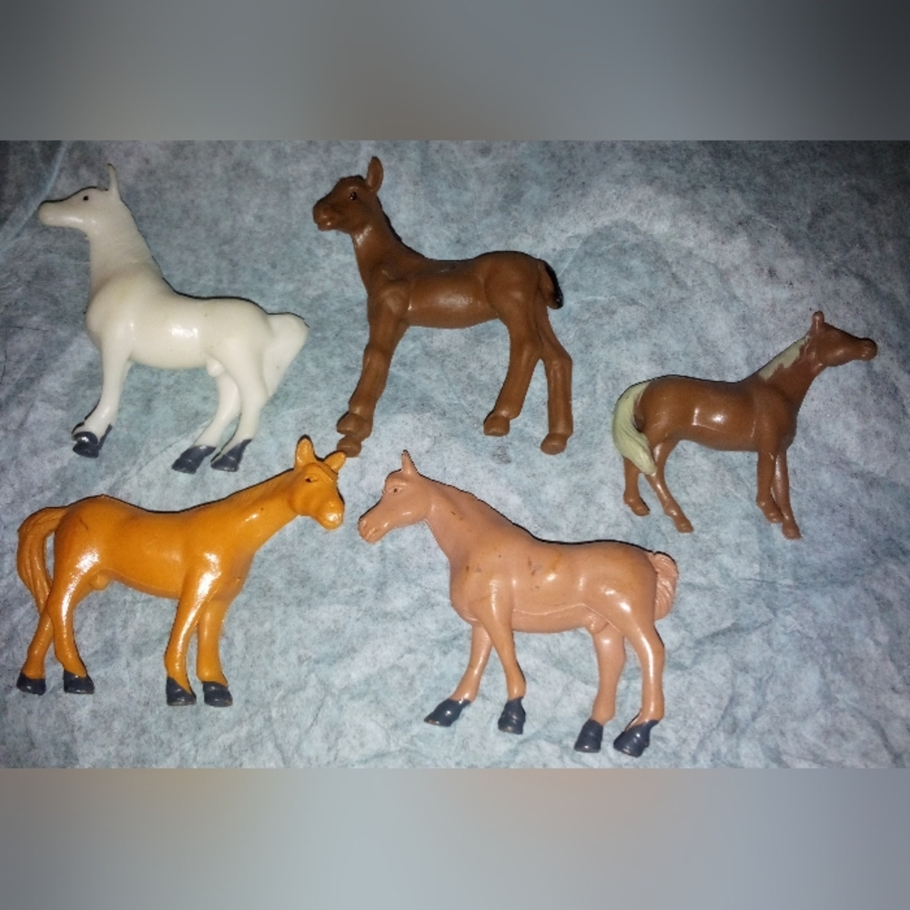 Lot Of 5 Vintage Miniature Horses